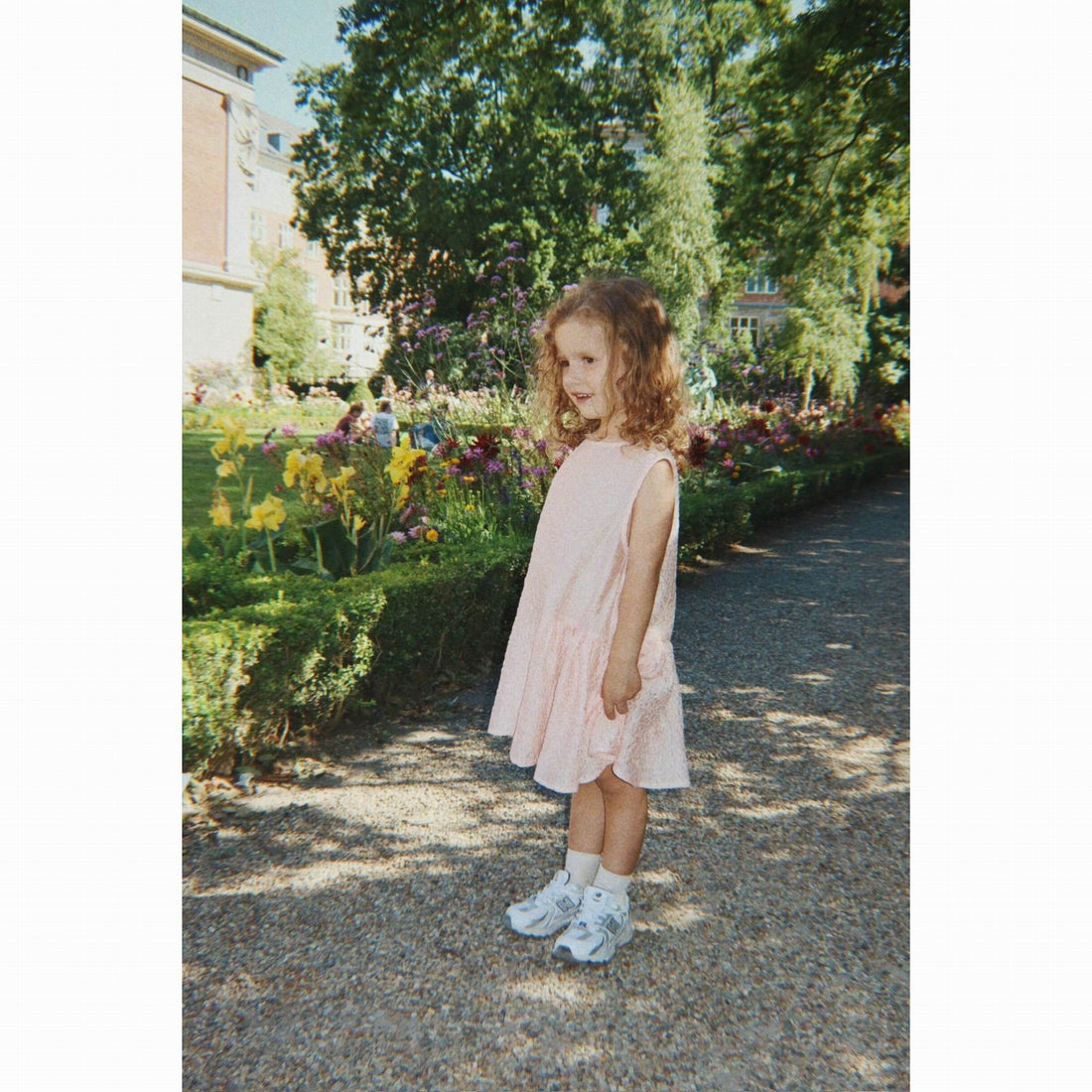 konges-slojd-vola-dress-creole-pink-clothing-wear-fashion-kong-s26ks105613-crep-2y-015