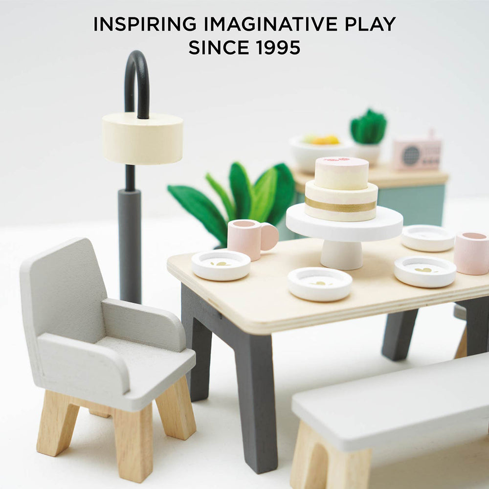 le-toy-van-wooden-dolls-house-dining-room-18-piece-play-toy-ltv-me056