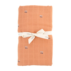 little-crevette-griotte-large-swaddle-120x120cm-lcrv-cemax