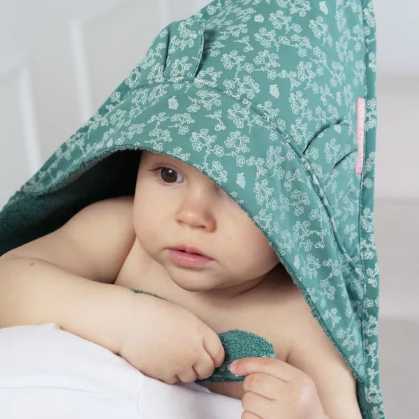 little-crevette-mahé-hooded-towel-75x75-cm-lcrv-aecb