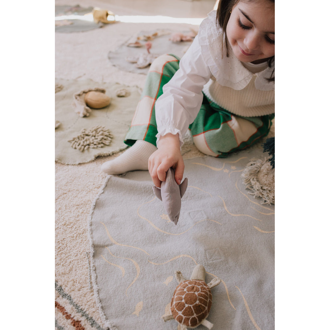 lorena-canals-small-world-machine-washable-green-toy-the-island-toy-set-lore-tt-island