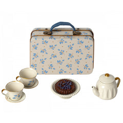 maileg-afternoon-treat-mouse-blue-madelaine-mail-11311001