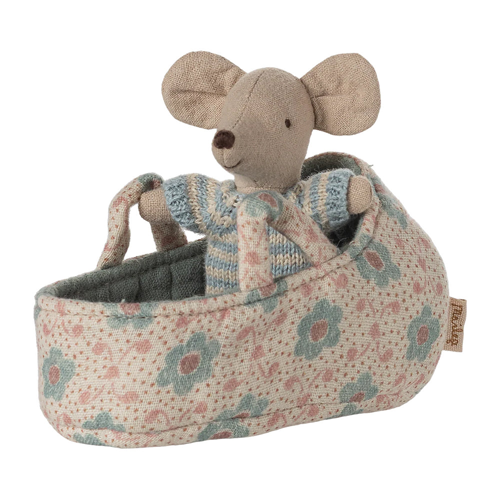maileg-baby-mouse-in-carry-cot-blue-play-toy-mail-17500300