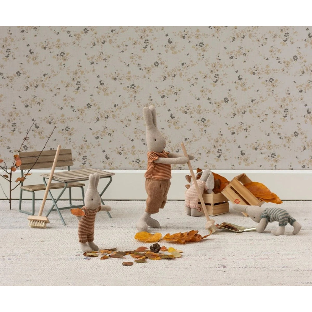 maileg-broom-set-miniature-mail-11511900