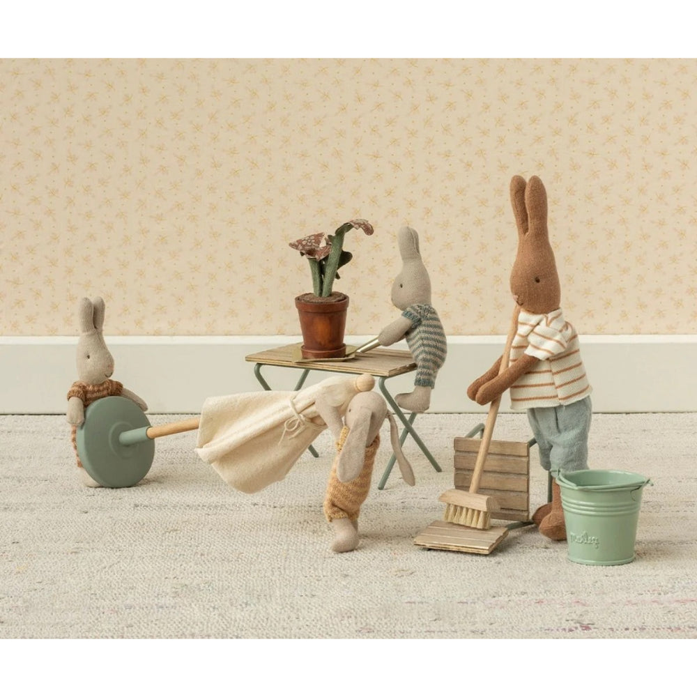 maileg-broom-set-miniature-mail-11511900