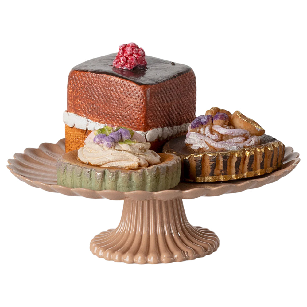 maileg-cakes-and-cakestand-mini-mail-11412100
