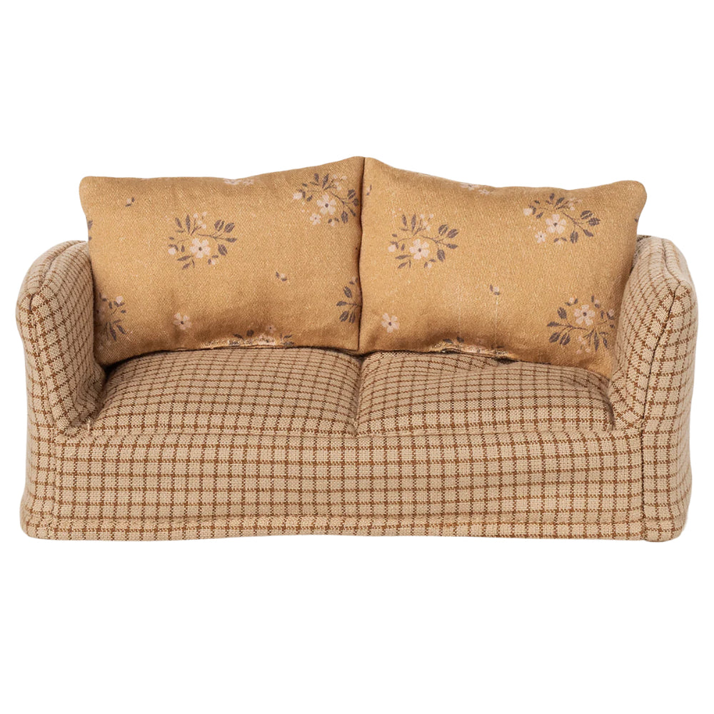 maileg-couch-mouse-mable-mail-11540600