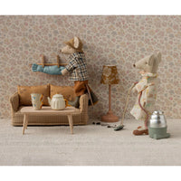 maileg-couch-mouse-mable-mail-11540600