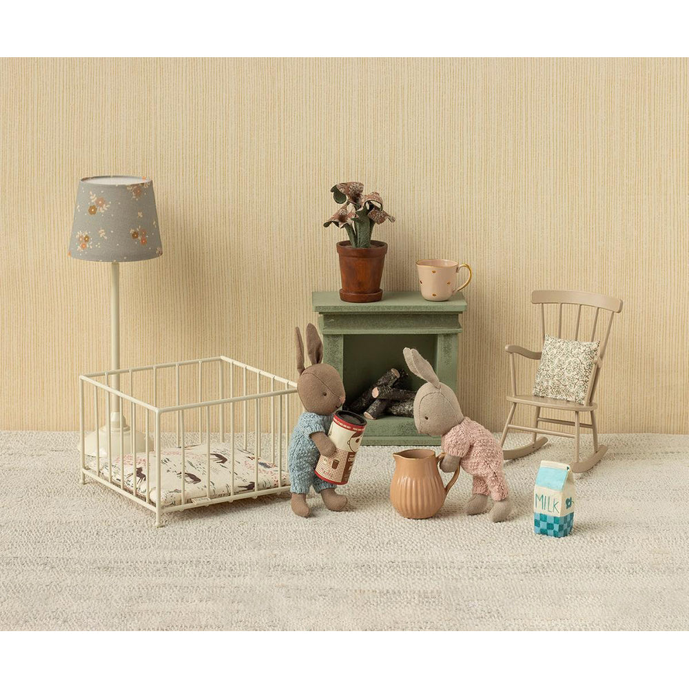 maileg-floor-lamp-miniature-sand-play-toy-mail-11612200