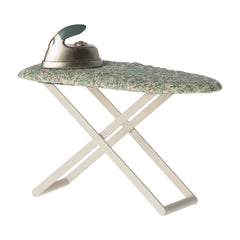 maileg-iron-and-ironing-board-mouse-mail-11311600