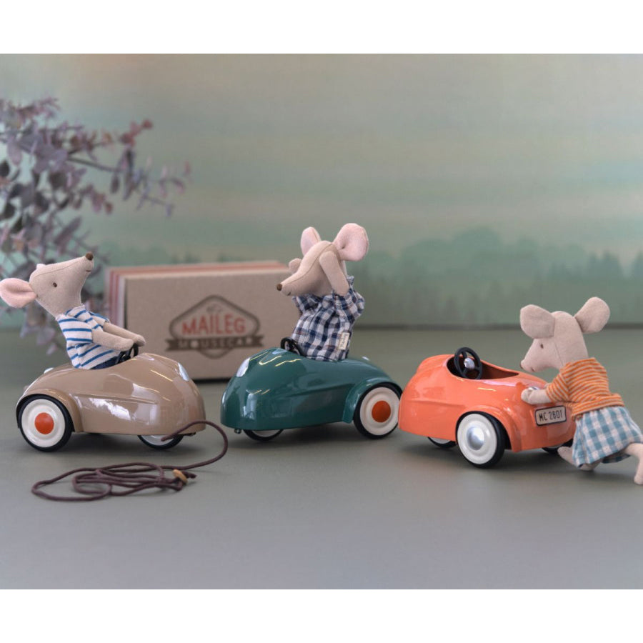 maileg-mouse-car-coral-mail-11310803