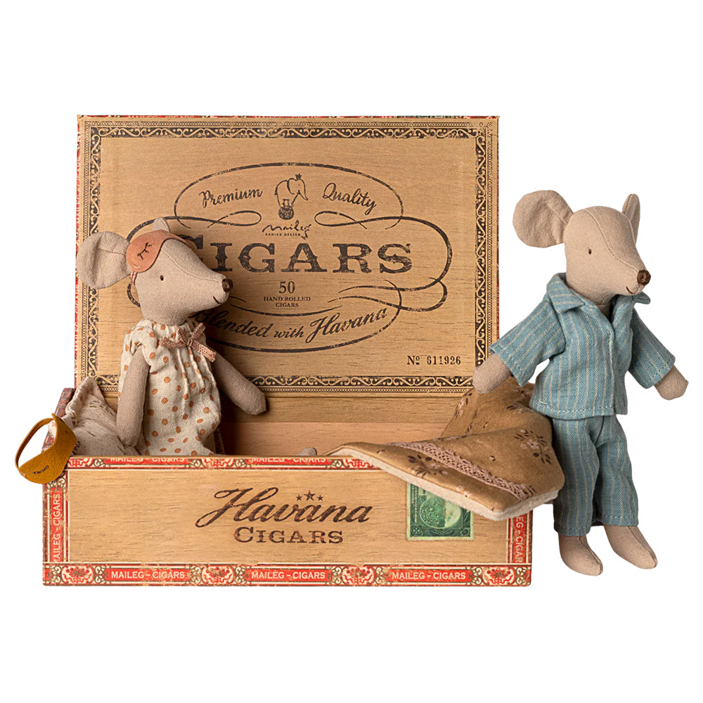 maileg-mum-dad-mice-in-cigarbox-play-toy-mail-17531300