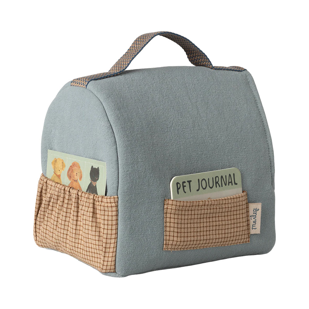 maileg-pet-carrier-dusty-blue-play-toy-mail-16691501