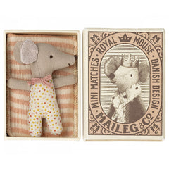 maileg-sleepy-wakey-baby-mouse-in-matchbox-rose-mail-17200401