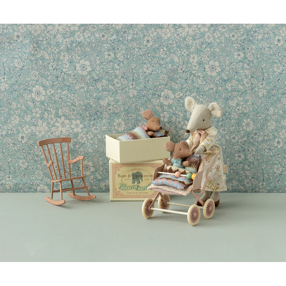 maileg-sleepy-wakey-baby-mouse-in-matchbox-rose-mail-17400000