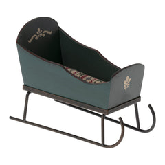 maileg-sleigh-mouse-green-mail-11200901