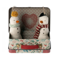 maileg-snowman-ornament-2-pcs-in-metal-suitcase-mail-14355200