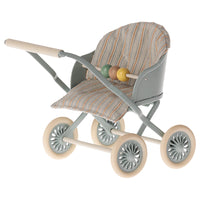 maileg-stroller-baby-mouse-blue-play-toy-mail-11410401