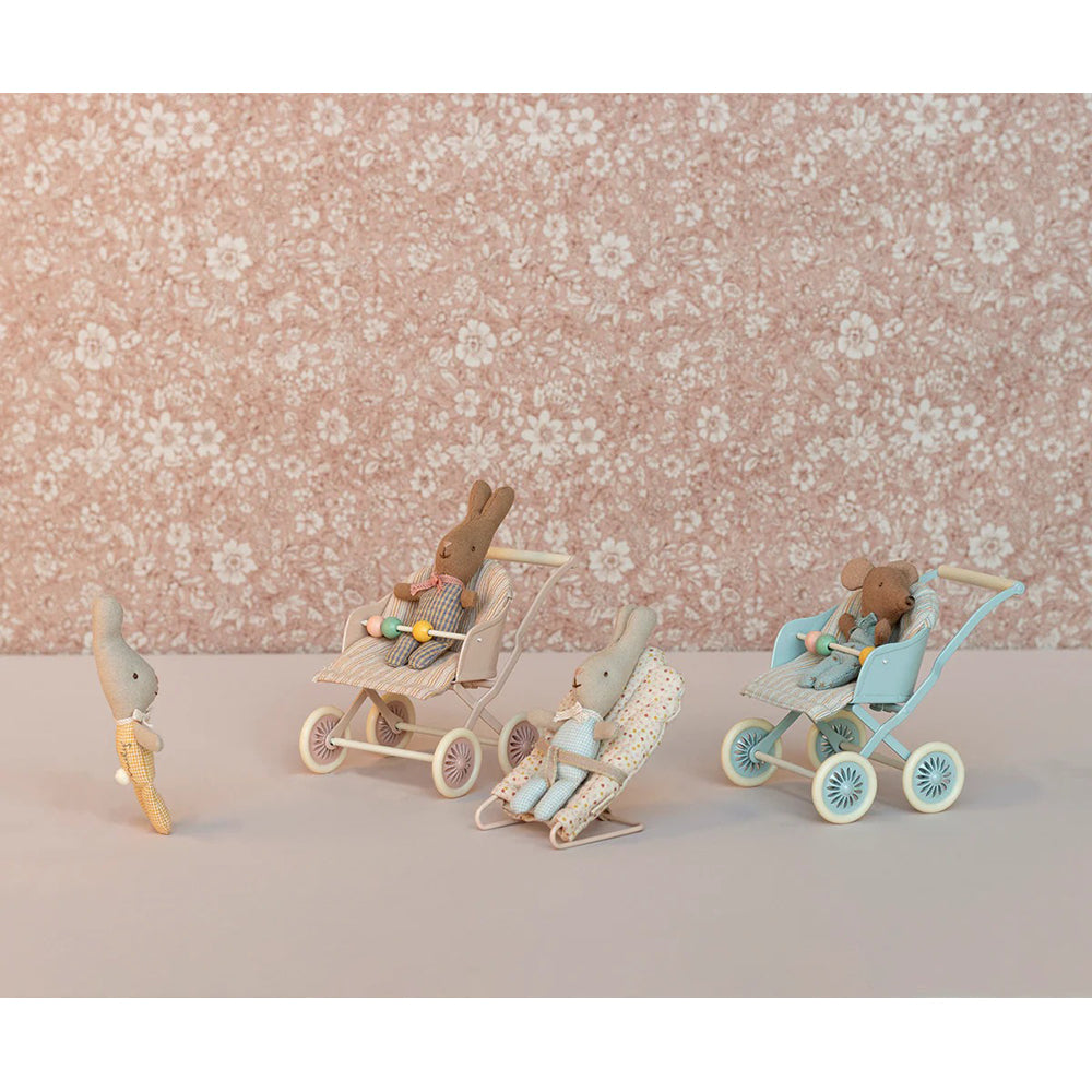 maileg-stroller-baby-mouse-blue-play-toy-mail-11410401