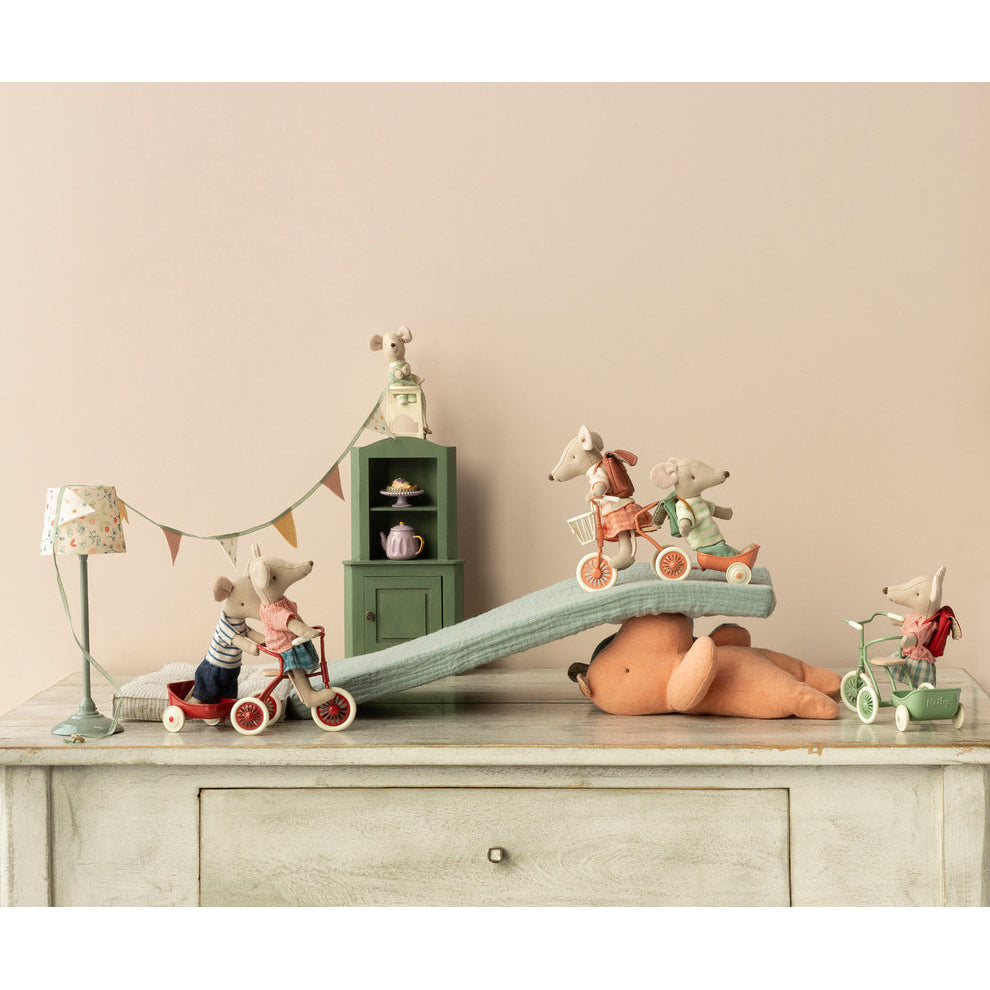 maileg-tricycle-mouse-big-sister-red-mail-17420500