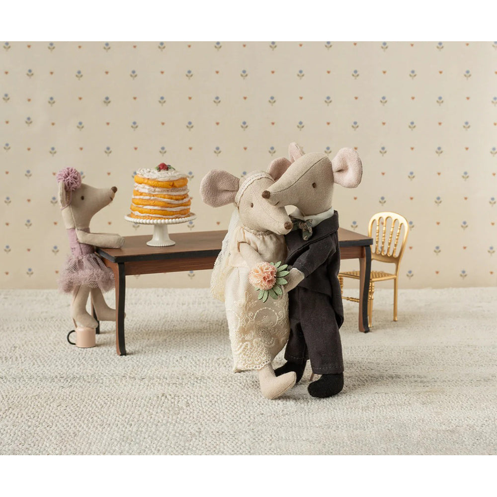 maileg-wedding-mice-couple-in-box-mum-and-dad-play-toy-mail-17630000