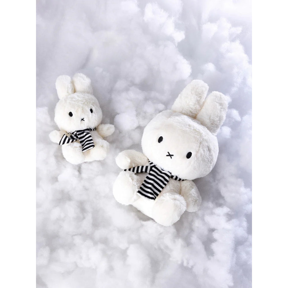 miffy-with-scarf-23cm-9-miff-24182024