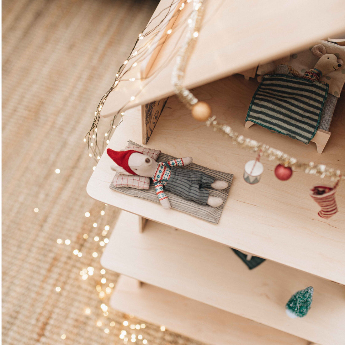 milin-furniture-for-a-wooden-dollhouse-natural-miln-5905741753299