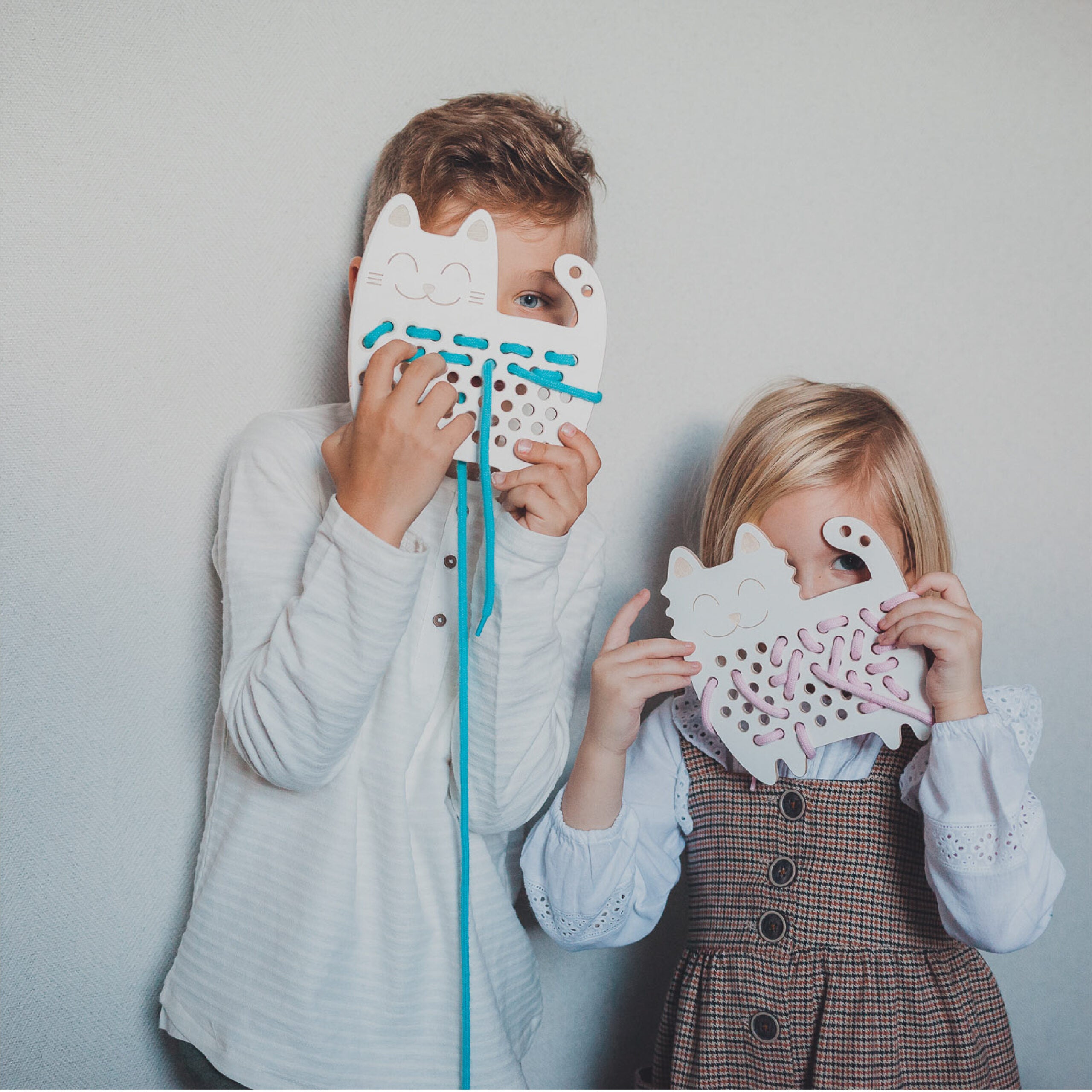 milin-sophia-the-cat-wooden-montessori-lacing-toy-miln-59000563