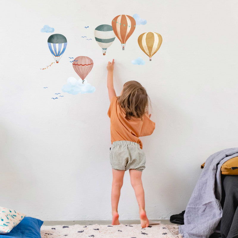 mimi-lou-easy-stickers-hot-air-balloons-in-watercolor-mimi-art564