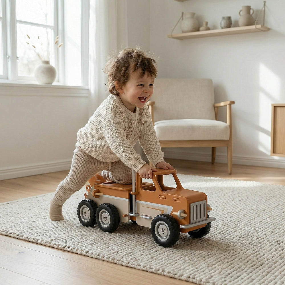 moover-mack-truck-brown-play-toy-moov-885553