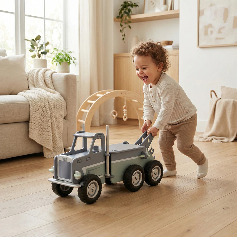 moover-mack-truck-grey-play-toy-moov-885560