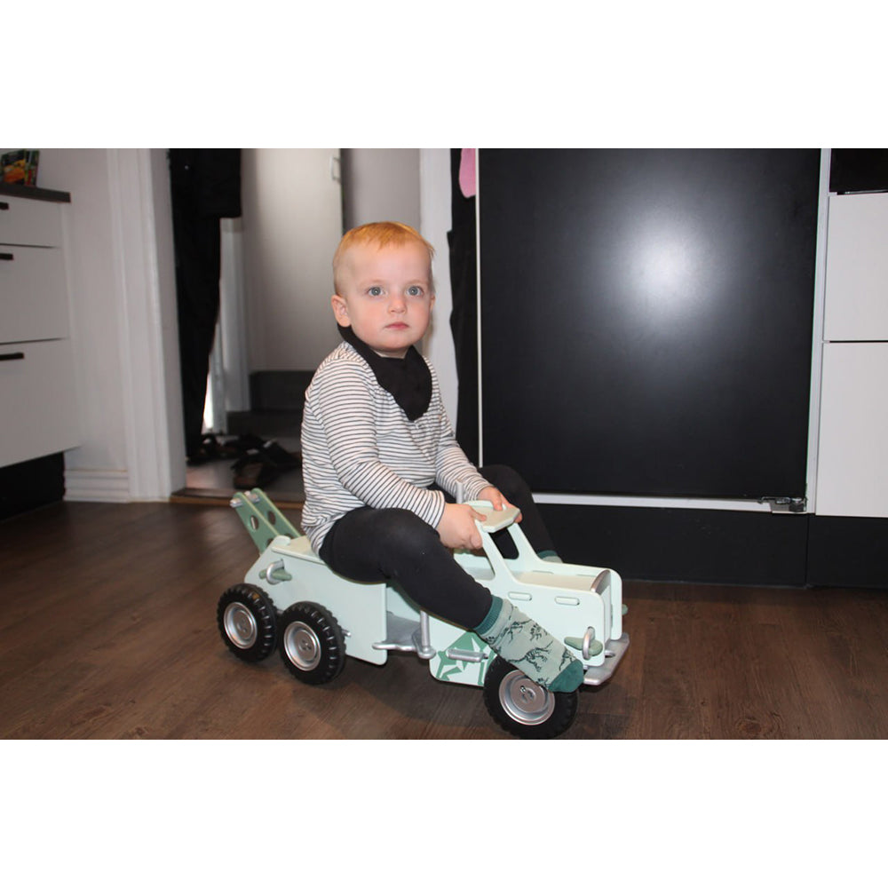 moover-mack-truck-light-green-play-toy-moov-885515