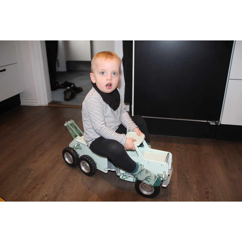 moover-mack-truck-light-green-play-toy-moov-885515