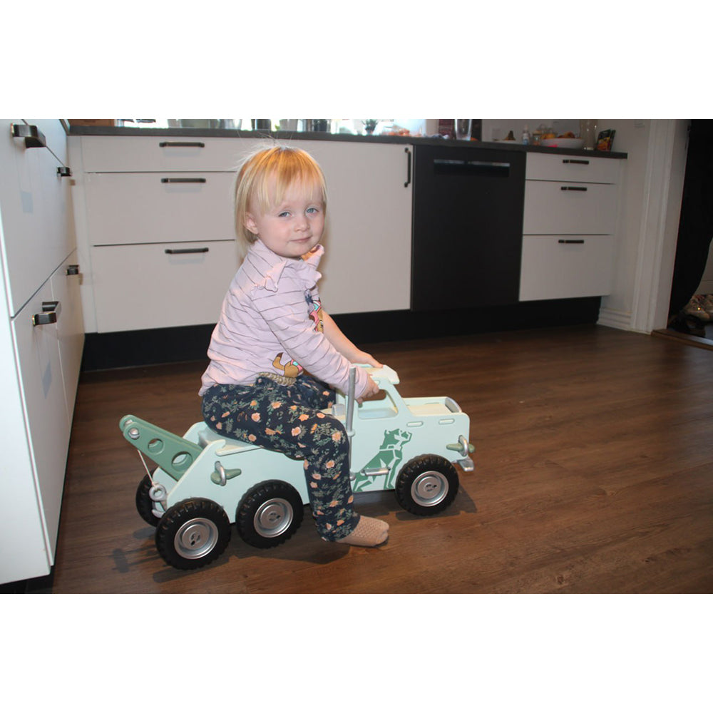moover-mack-truck-light-green-play-toy-moov-885515