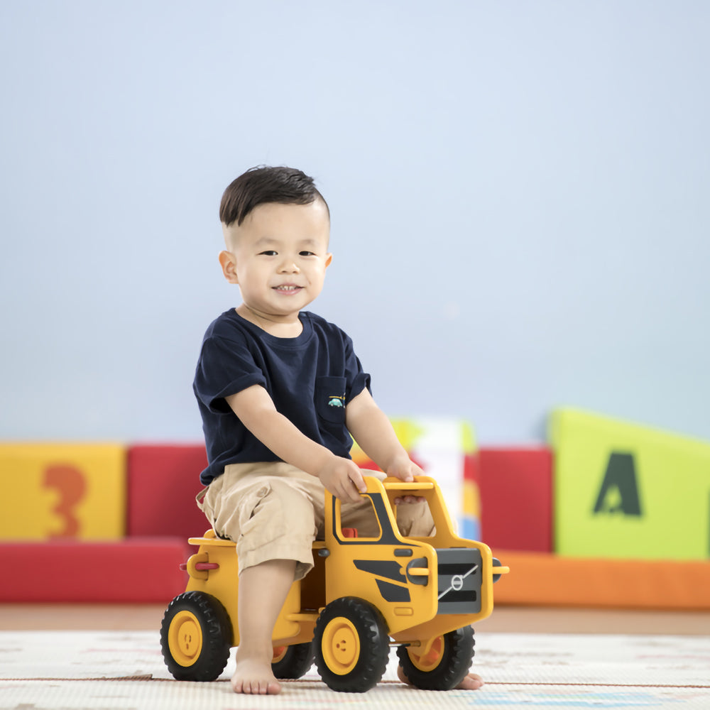 moover-volvo-dump-truck-play-toy-moov-880992