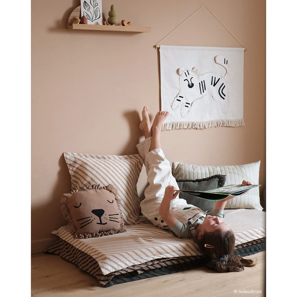 nobodinoz-lion-face-embroidery-cushion-34x34cm-sesame