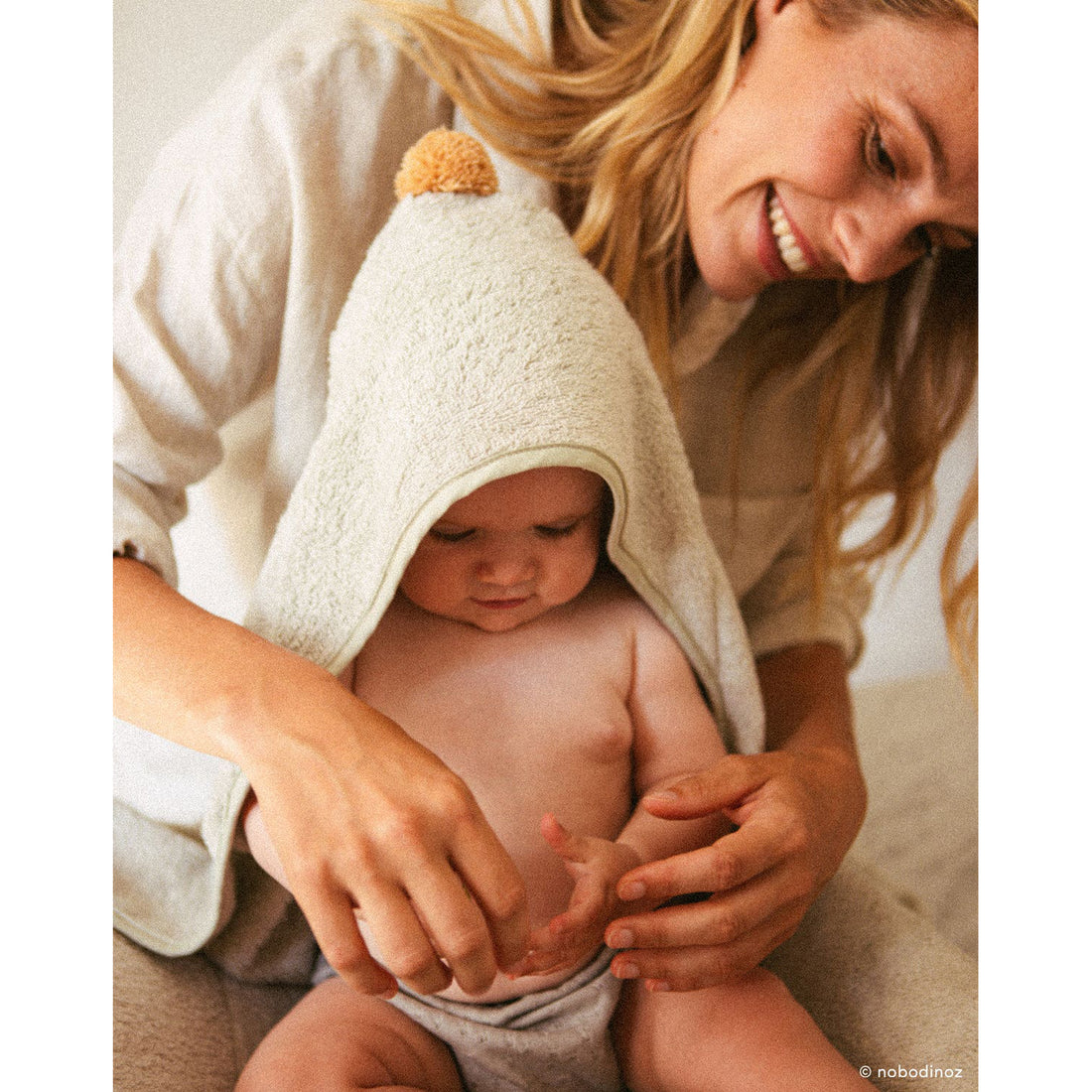 nobodinoz-so-cute-baby-bath-cape-sage-green-nobo-4931085