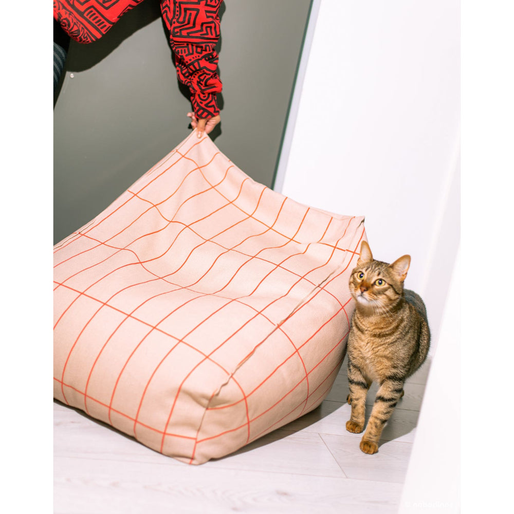 nobodinoz-vibes-armchair-bean-bag-pink-red-grid-68x60x40cm-nobo-4935014