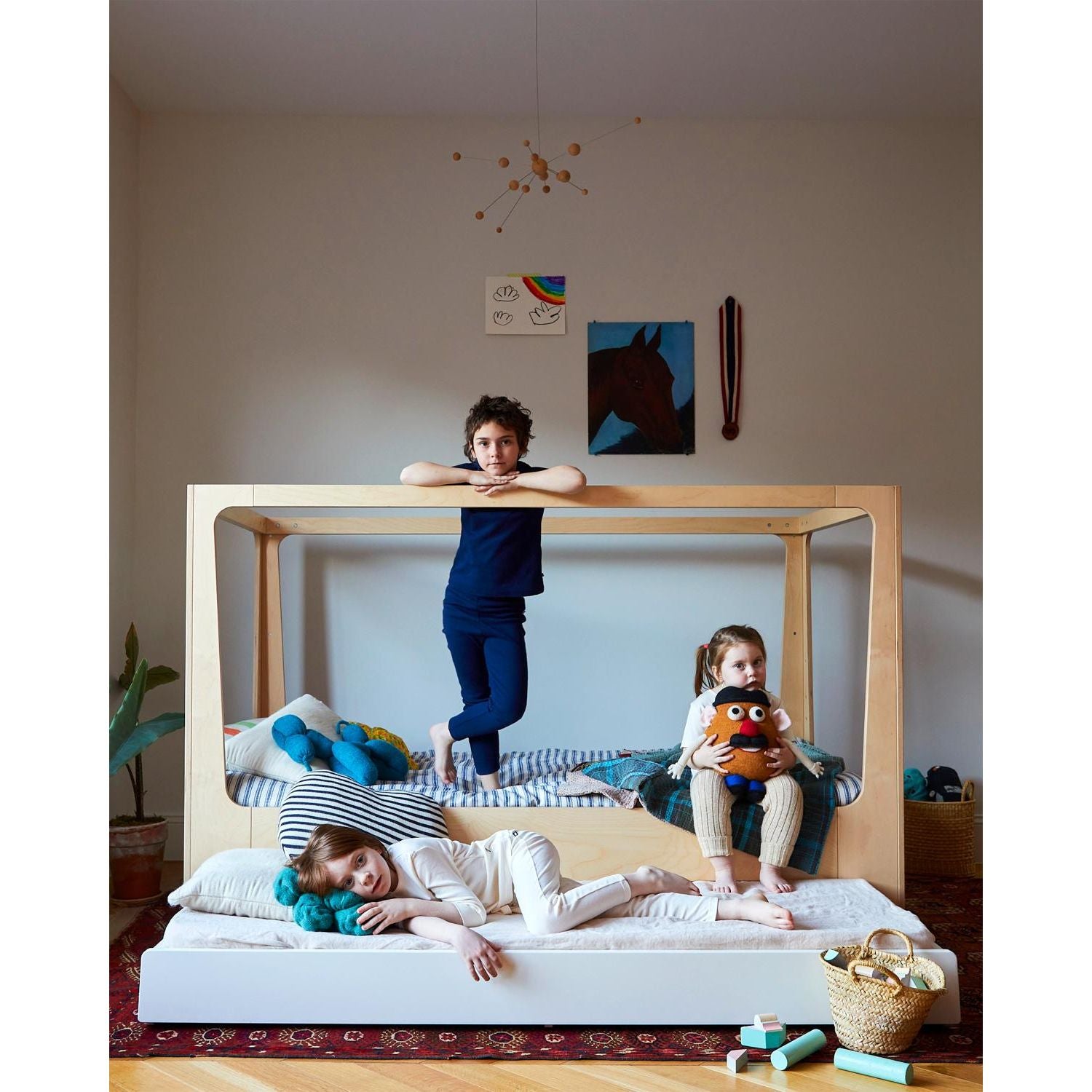 oeuf-perch-nest-bed-furniture-oeuf-2pnb01-eu