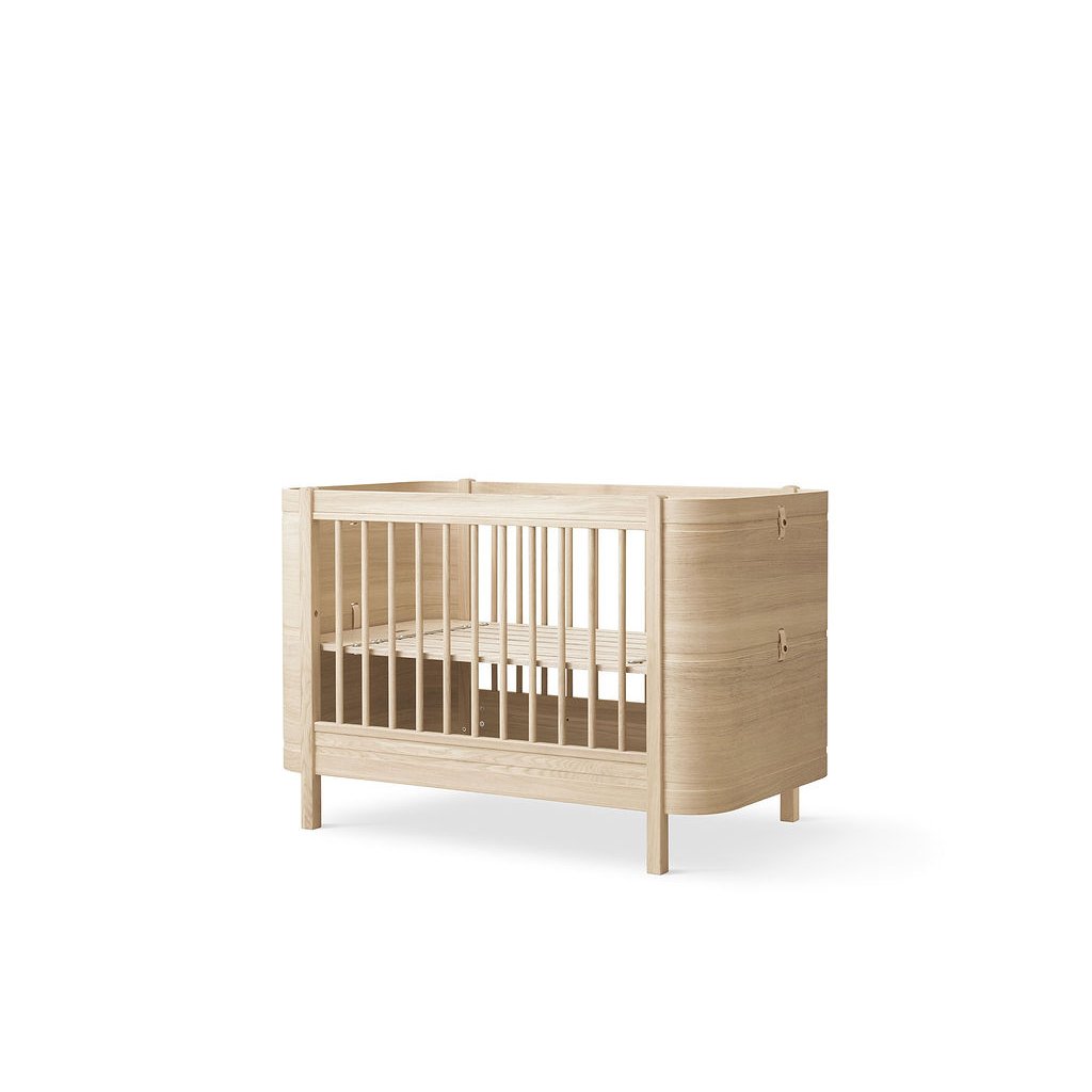 Oliver Furniture Wood Mini+ Cot Bed (With Junior Conversion Kit) - Oak (Pre-Order; Est. Delivery in 6-10 Weeks)