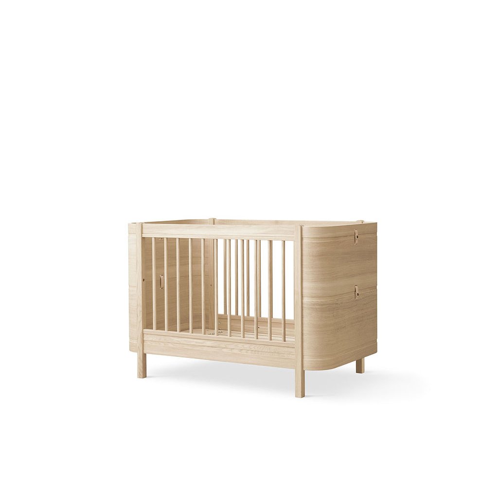 Oliver Furniture Wood Mini+ Cot Bed (With Junior Conversion Kit) - Oak (Pre-Order; Est. Delivery in 6-10 Weeks)