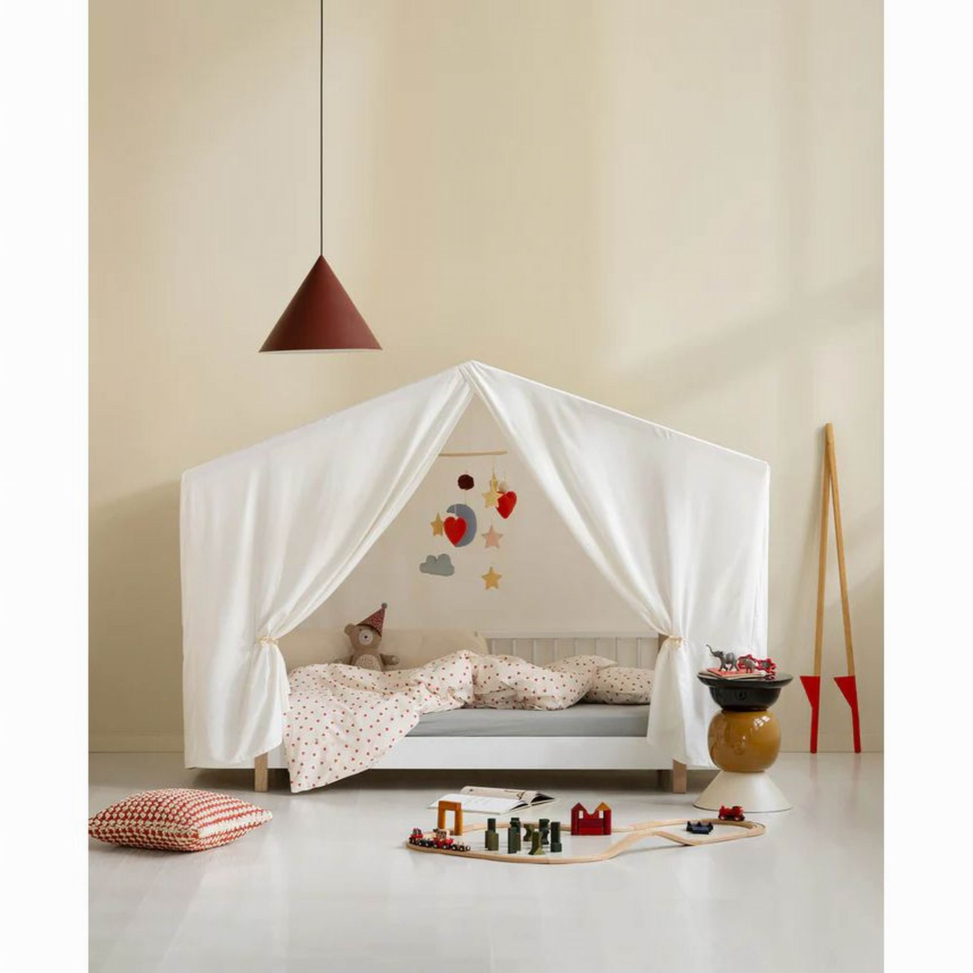 oliver-furniture-wood-original-house-bed-tent-home-decor-olif-041606-01