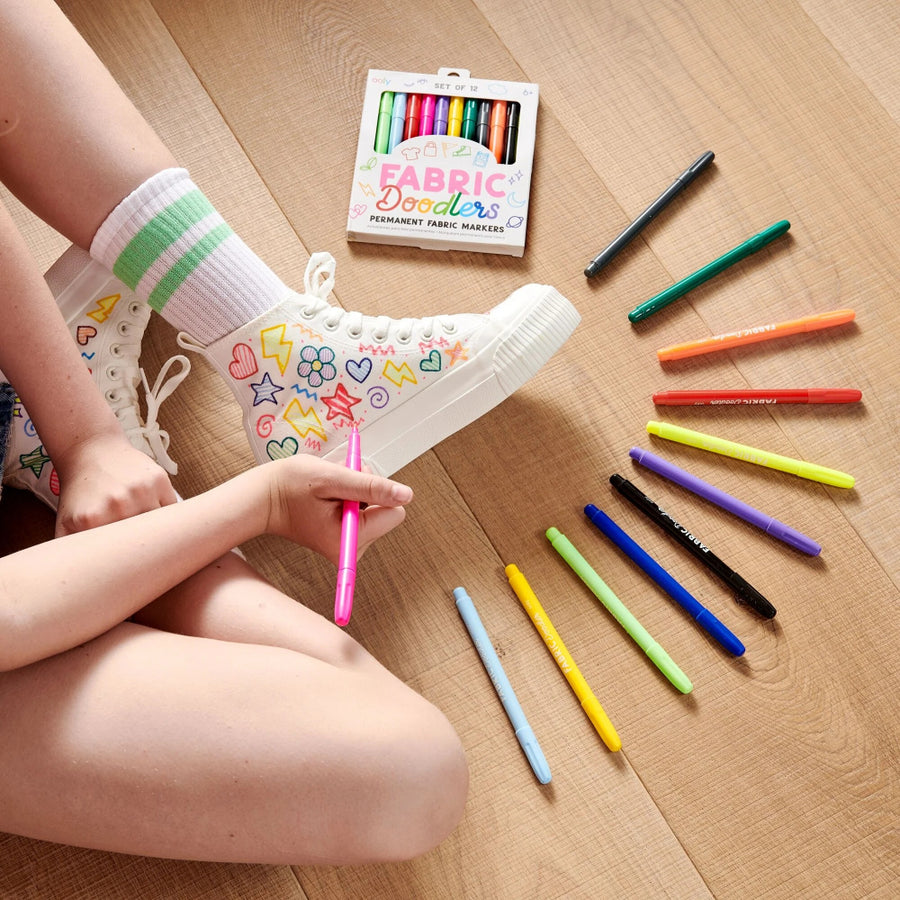 ooly-fabric-doodlers-permanent-fabric-markers-set-of-12-ooly-130-102