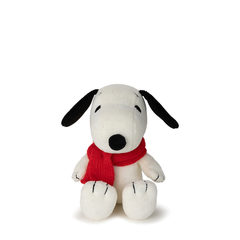 peanuts-snoopy-with-scarf-17-cm-7