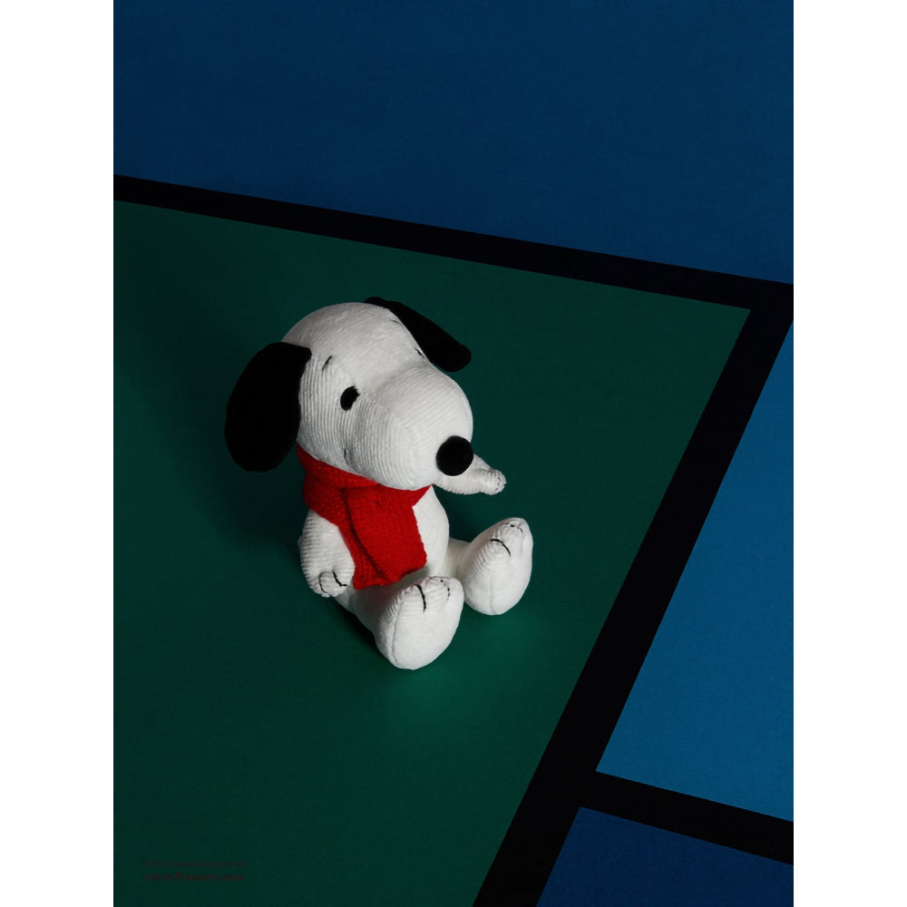 peanuts-snoopy-with-scarf-17-cm-7