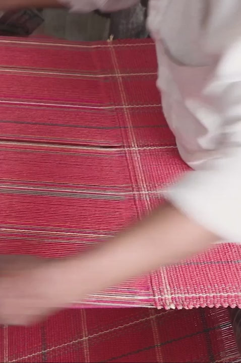 lorena-canals-handloom-pouf-mapple-red-40x40x20cm-lore-p-hl-tar-mr