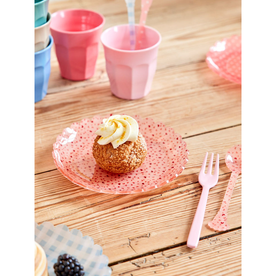 rice-dk-acrylic-cake-plate-with-pink-hearts-fabric-rice-accpl-heai