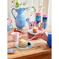 rice-dk-acrylic-cake-plate-with-soft-blue-checkers-fabric-rice-accpl-checsb