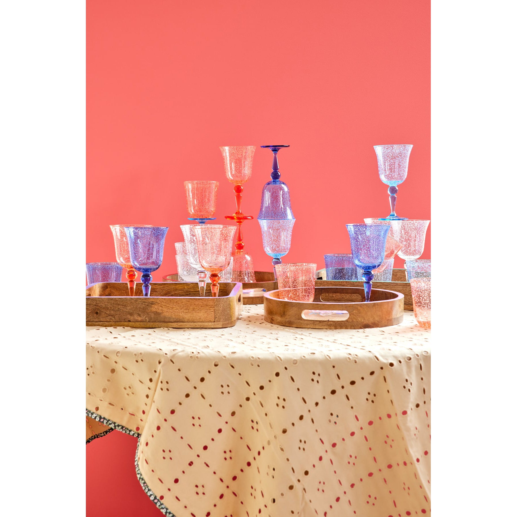 rice-dk-acrylic-wine-glass-in-bubble-design-blue-360ml-rice-hsglw-bubb