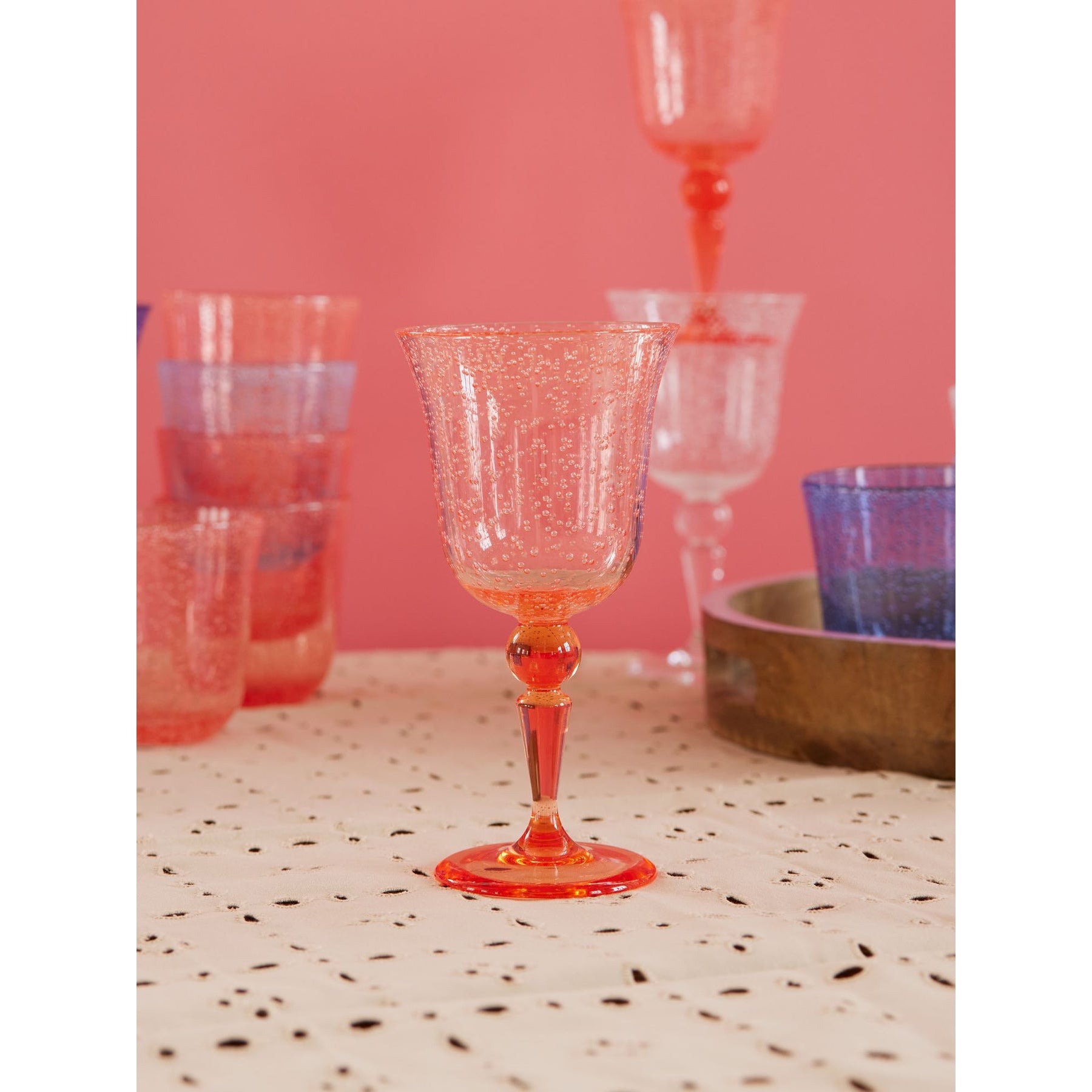 rice-dk-acrylic-wine-glass-in-bubble-design-peach-360ml-rice-hsglw-bubpe